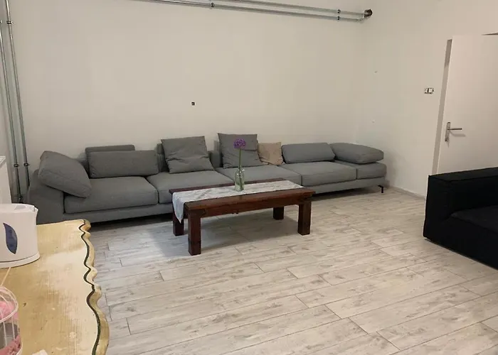 Apartment Green Paradise Vendeg Es Rendezvenyhaz *